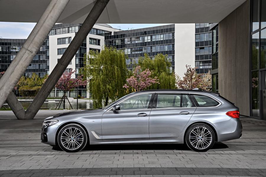  BMW 530d Touring M Sport 2017 года  (WW) (фото 37 из 40)